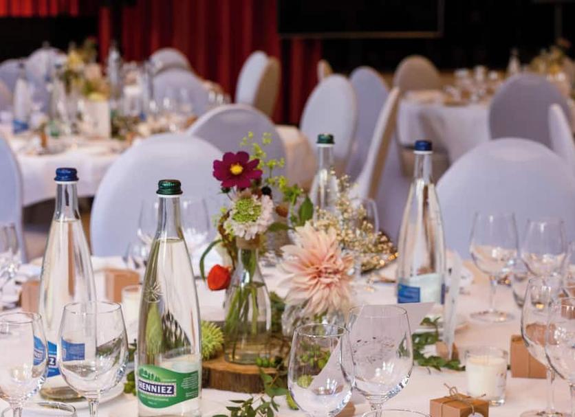 Banquet hall Photo