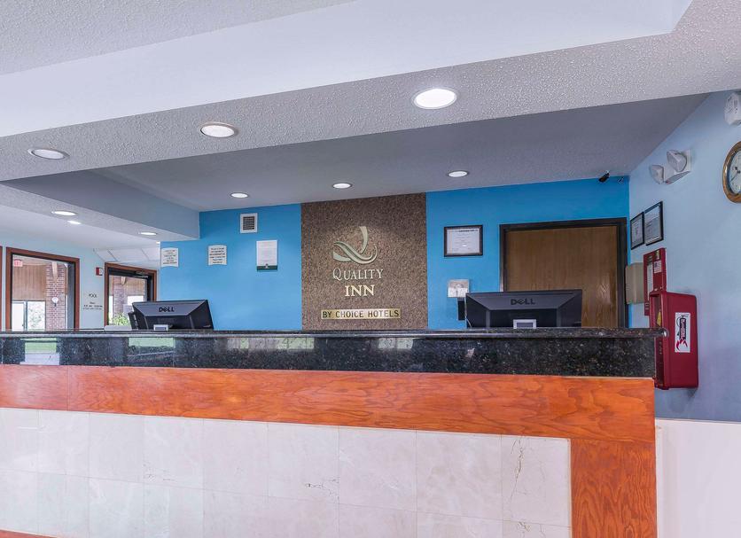 Front desk Photo