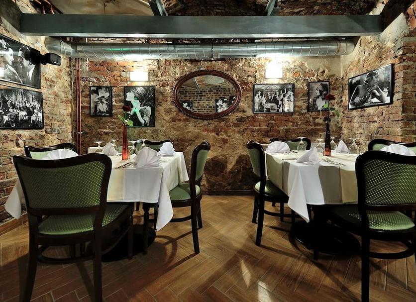 Restaurant Photo