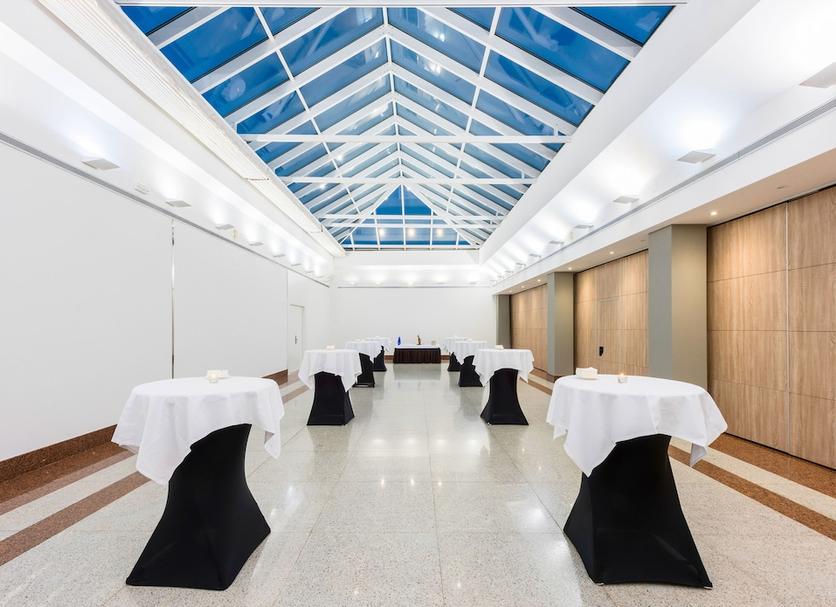 Banquet hall Photo