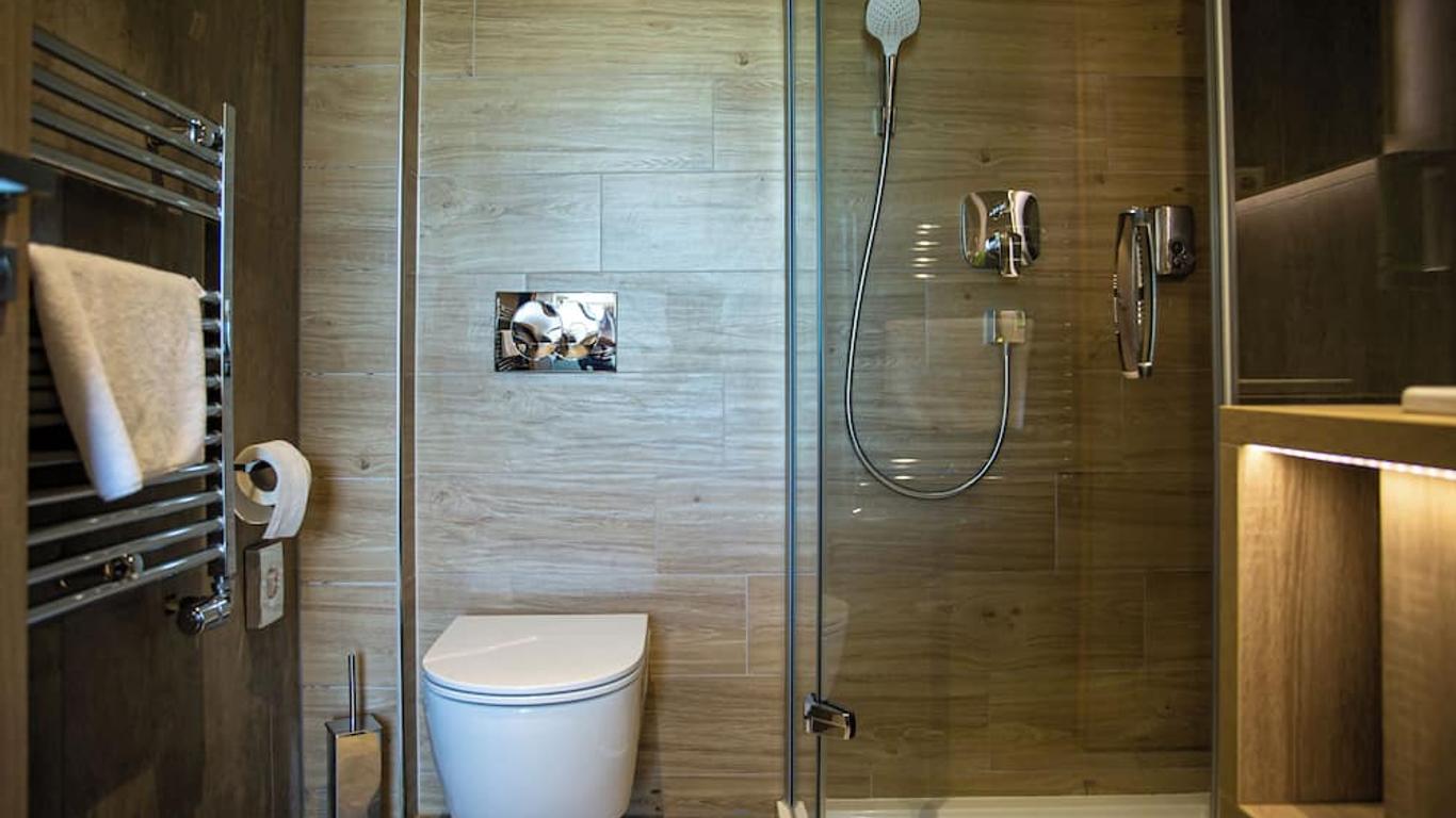 Lignum Hotel