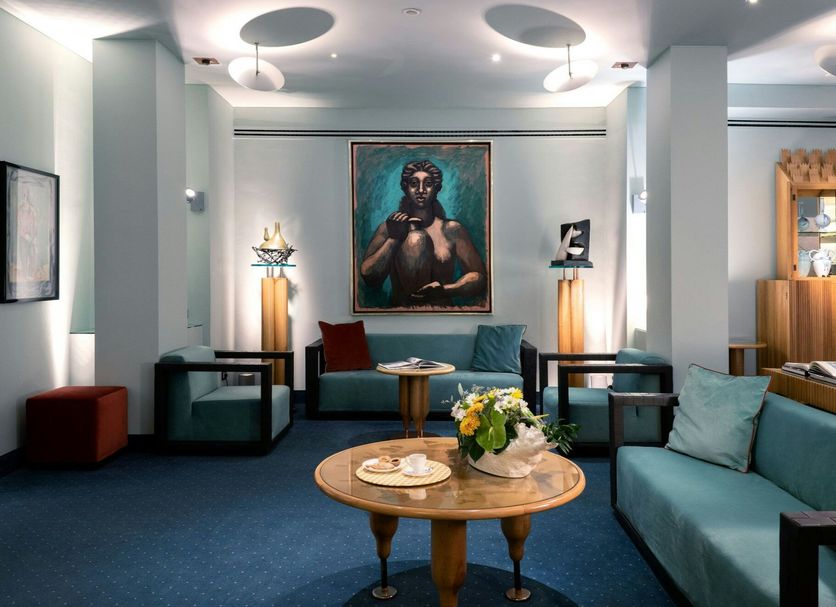 Lounge Photo