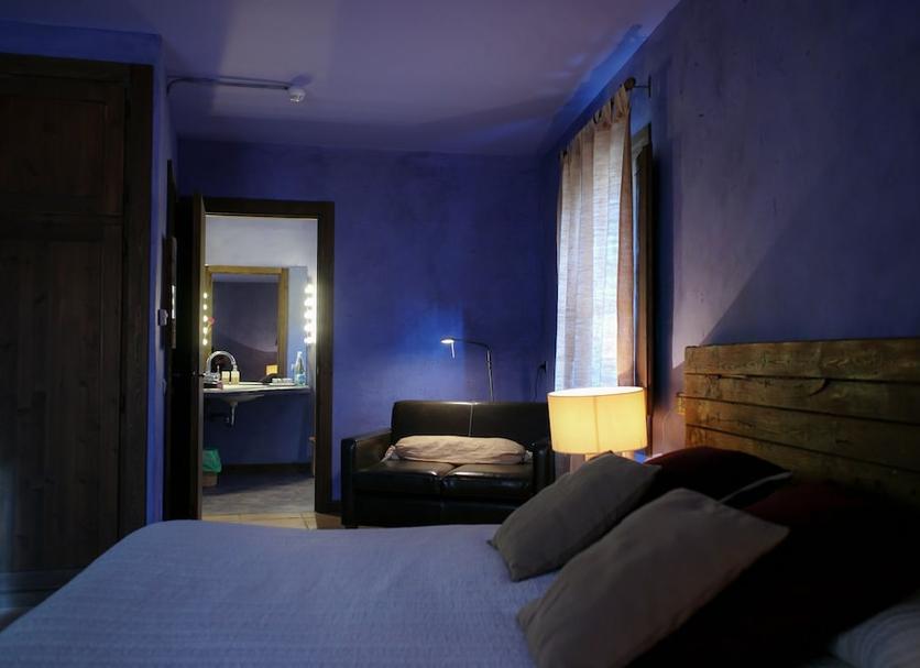 Bedroom Photo