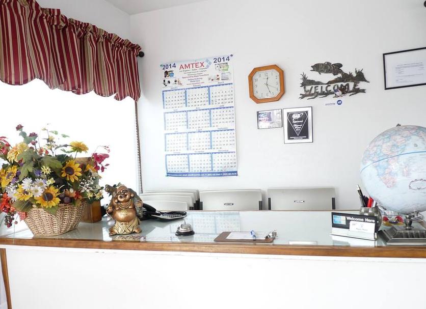 Front desk Photo