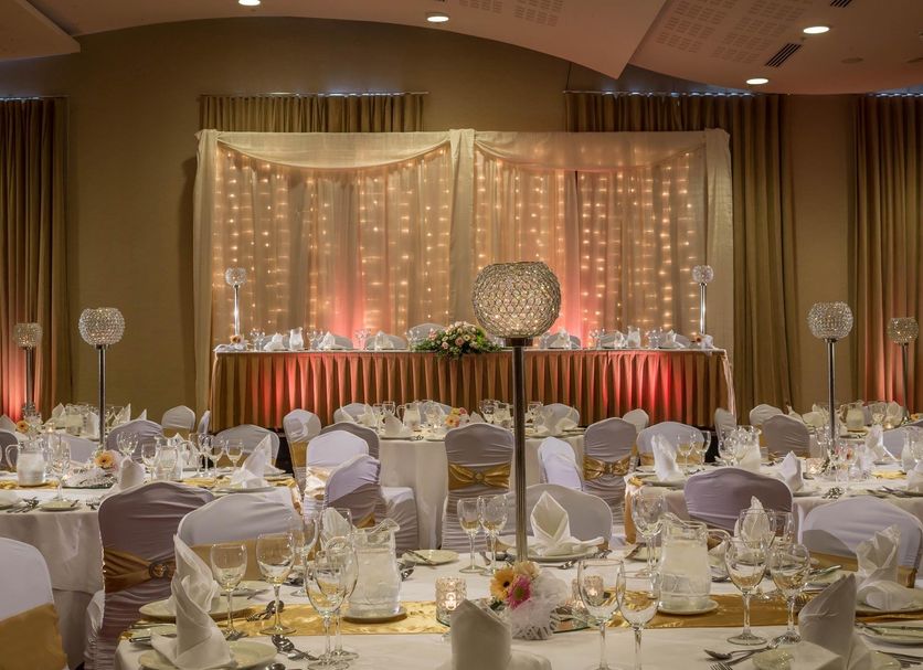 Banquet hall Photo