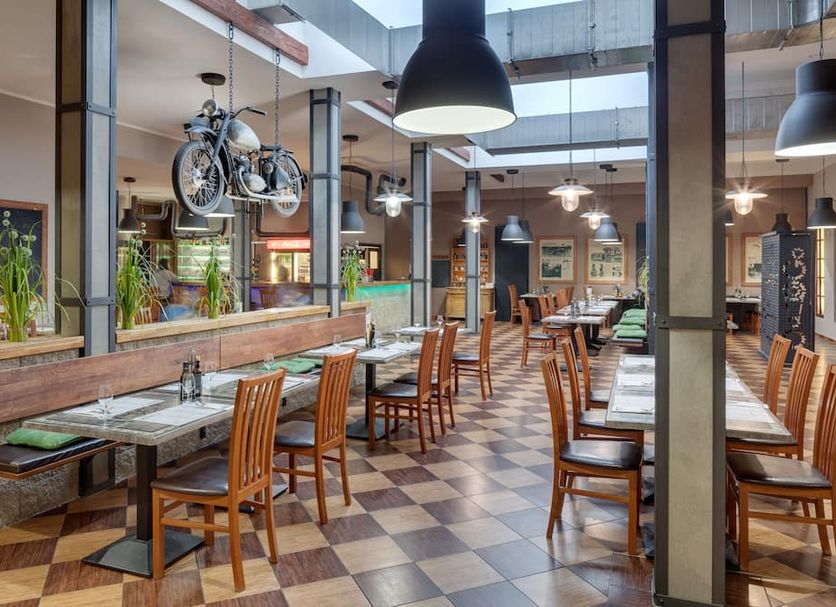 Restaurant Photo