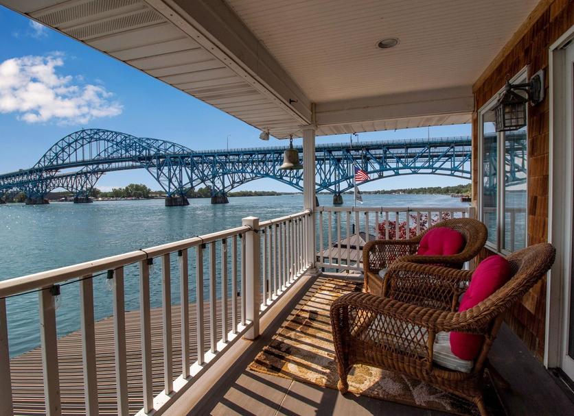 Balcony Photo