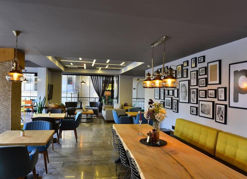 Restaurant Photo