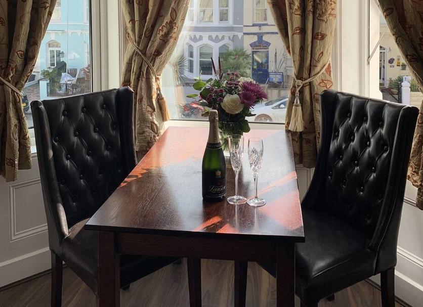 Dining room Photo