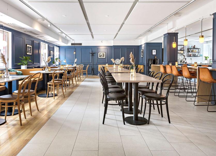 Restaurant Photo