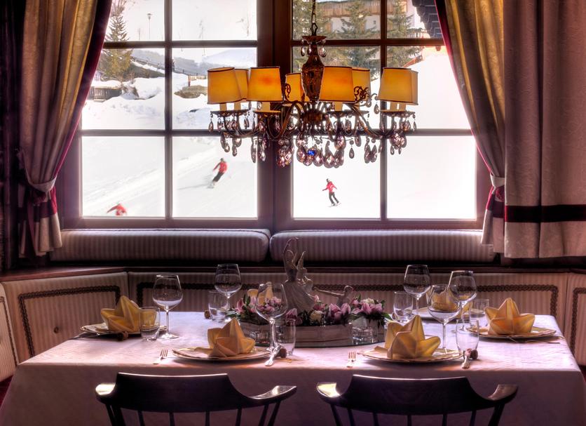 Dining room Photo