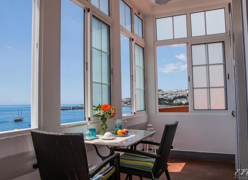 Dining room Photo