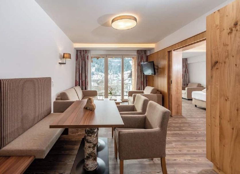 Dining room Photo