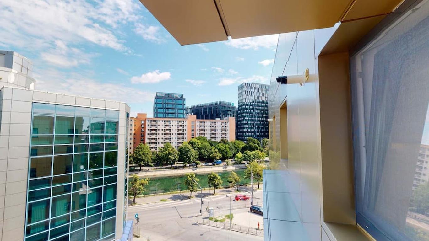 Le Blanc Aparthotel