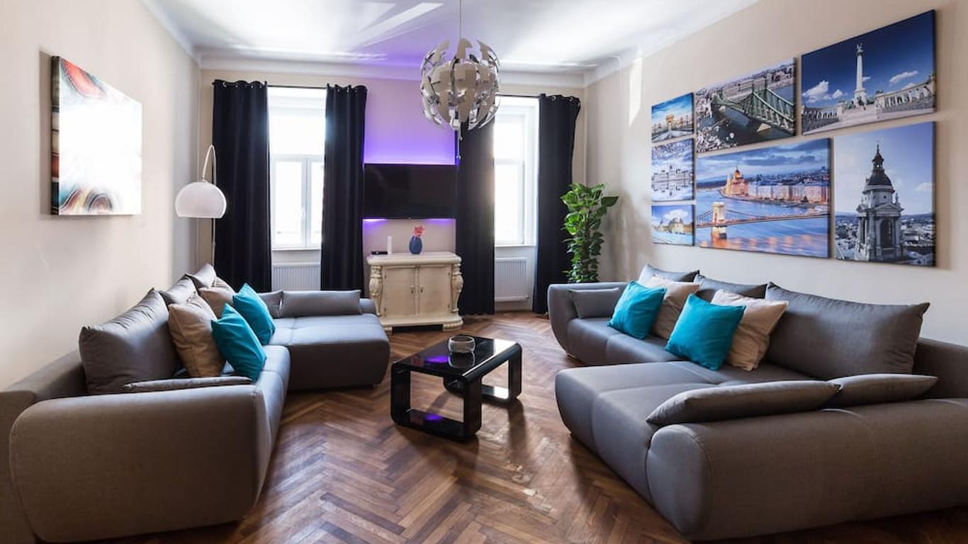 Center,The Rumbach suite