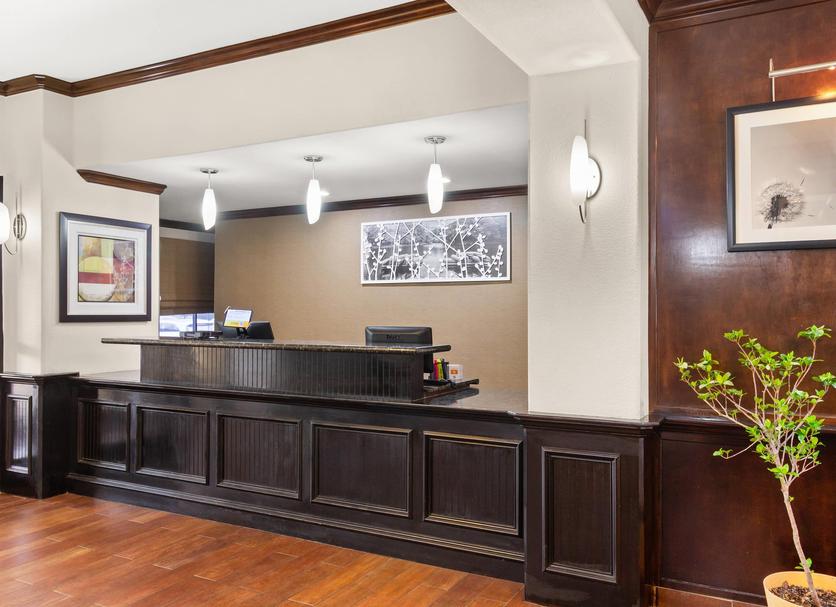 Front desk Photo