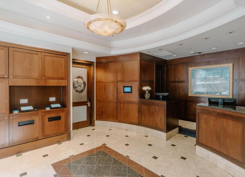 Front desk Photo