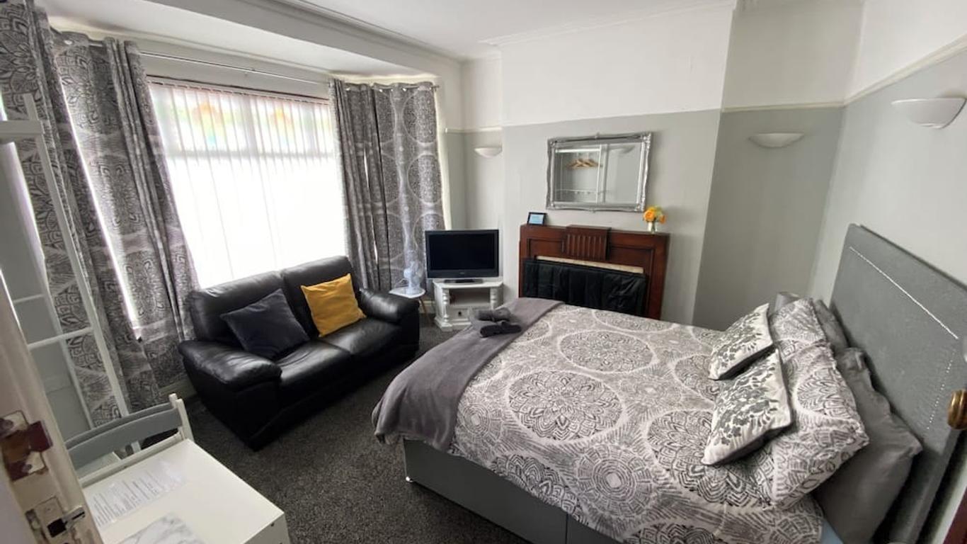 Crumlin Road Town House