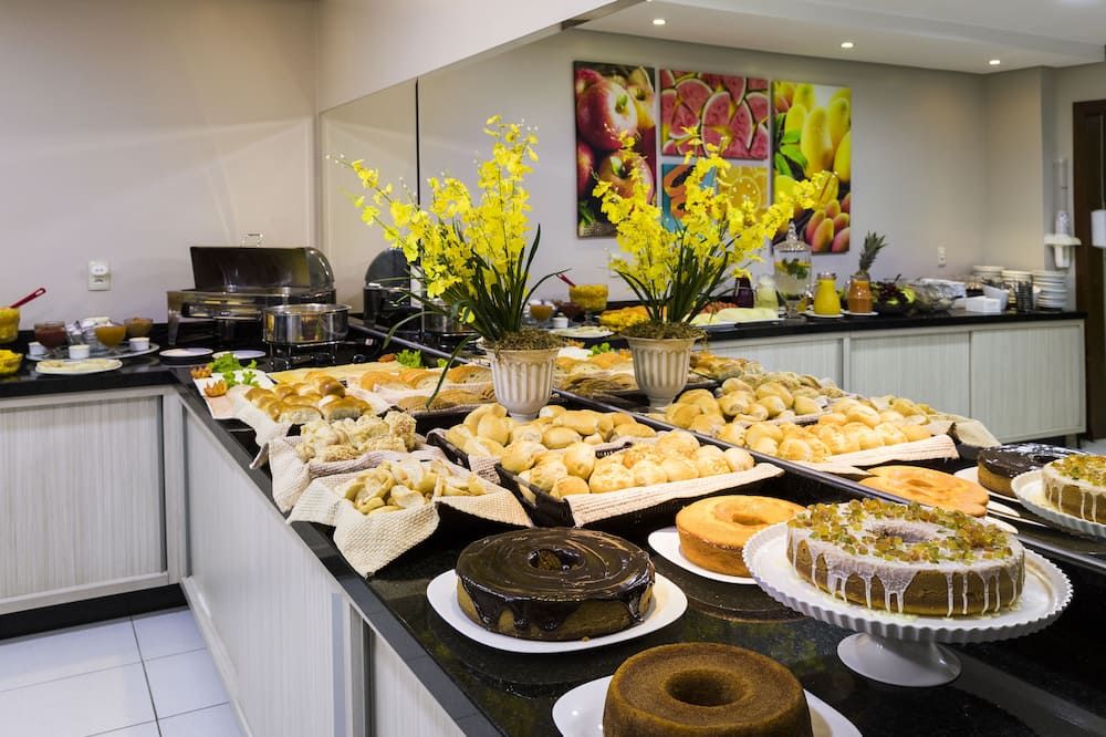 Buffet Photo