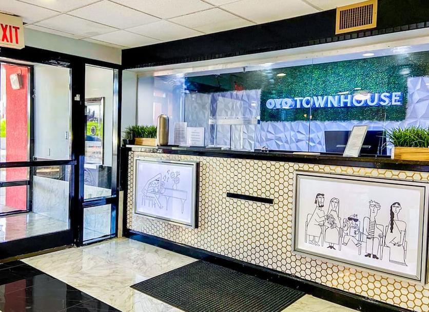 Front desk Photo