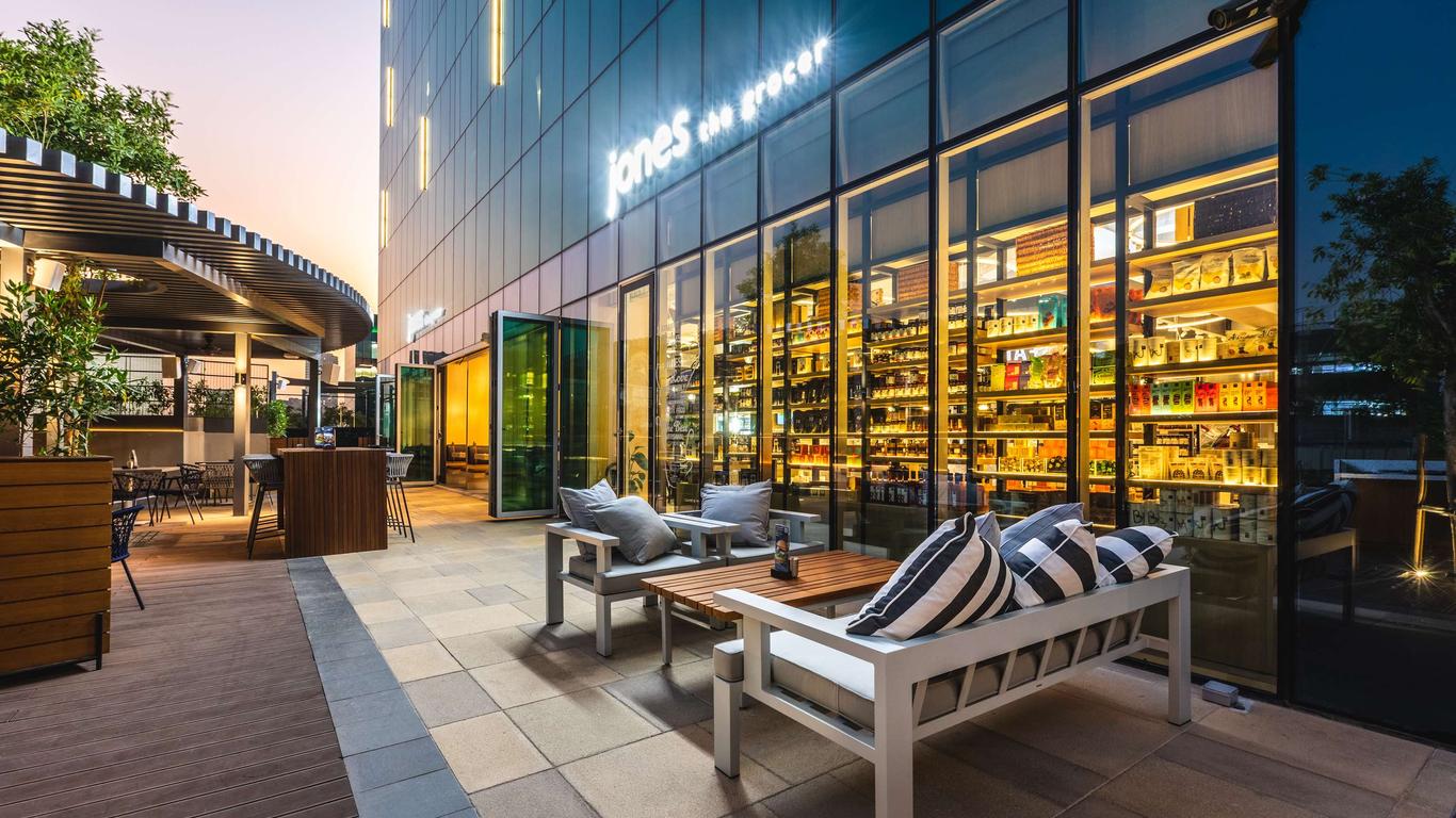 Radisson RED Dubai Silicon Oasis
