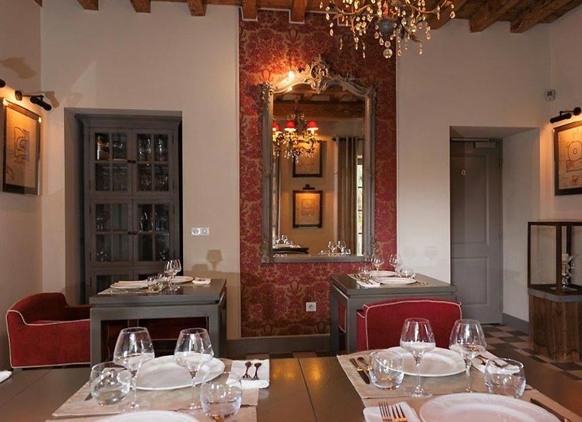 Dining room Photo