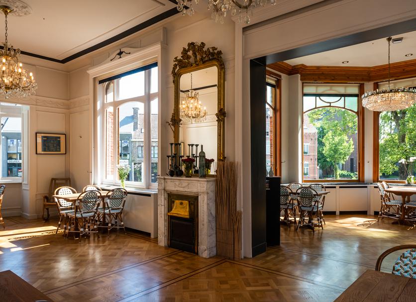 Dining room Photo