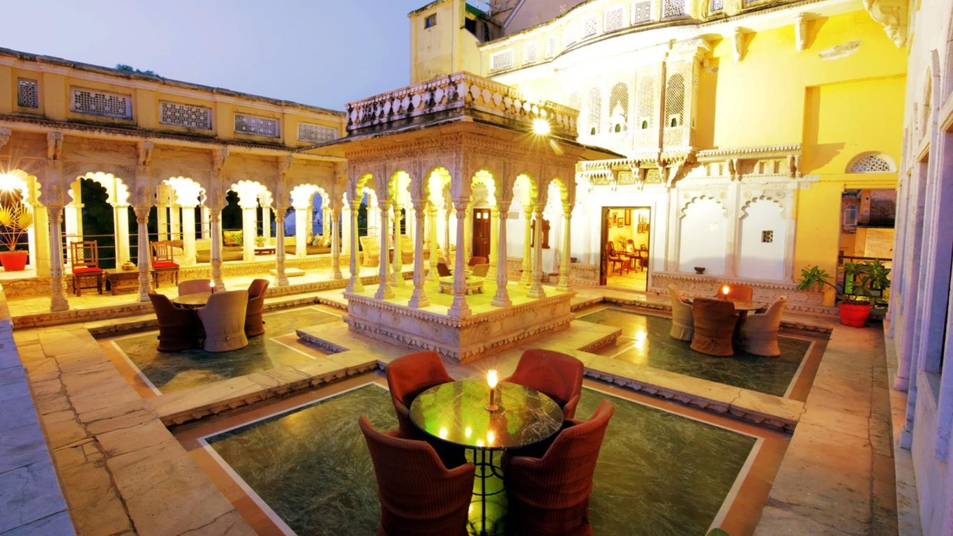 Hotel Ghanerao Castle Ranakpur (39 Km From Kumbhalgarh)