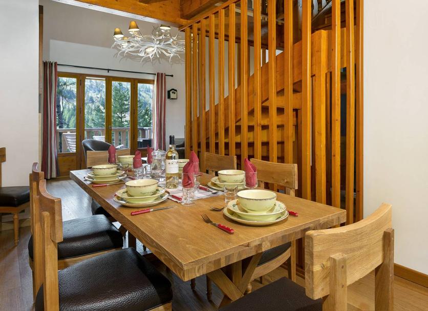 Dining room Photo