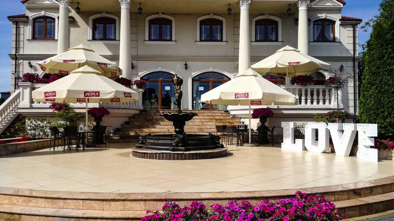 Hotel Palac Akropol