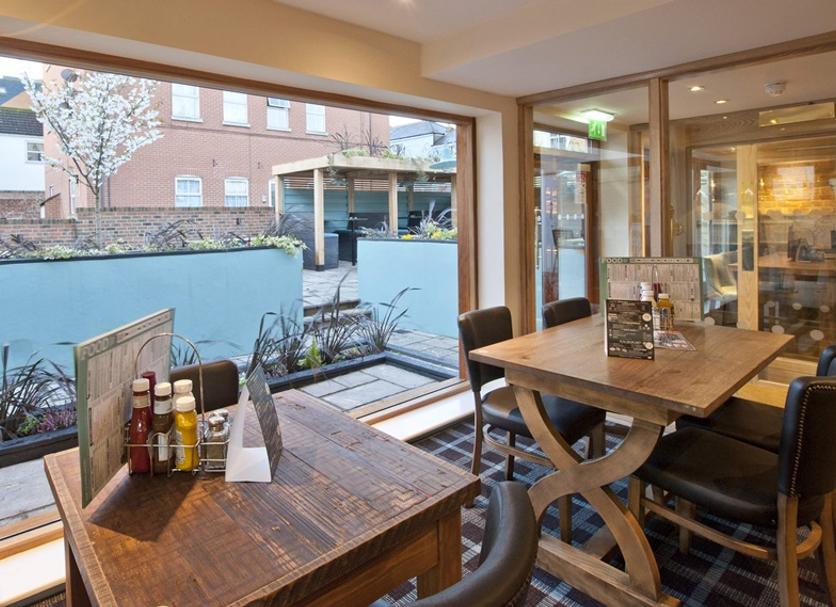 Dining room Photo