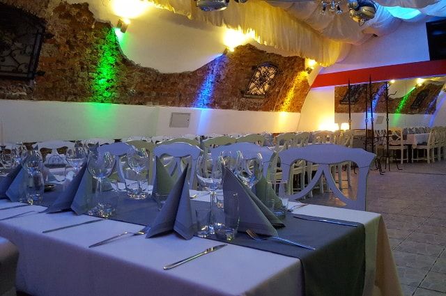 Banquet hall