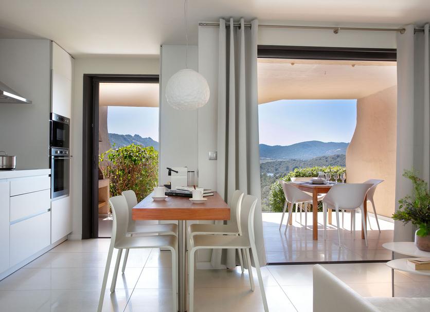 Dining room Photo