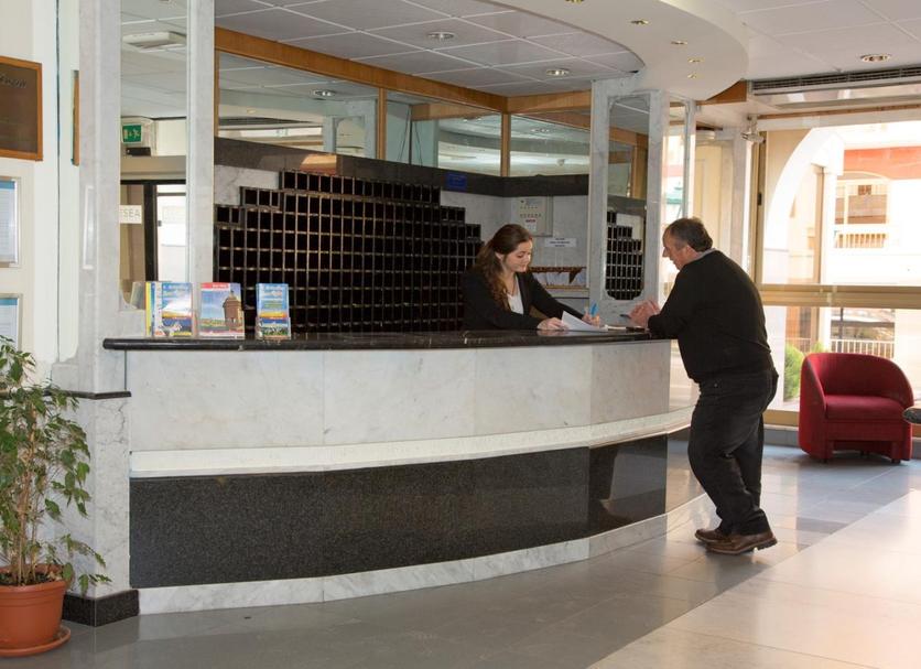 Front desk Photo