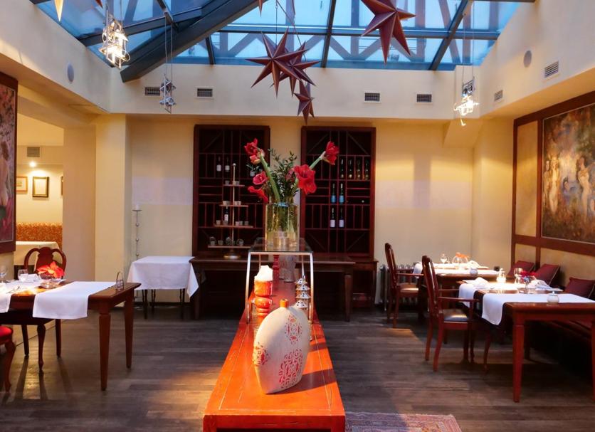 Restaurant Photo