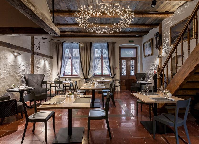 Restaurant Photo
