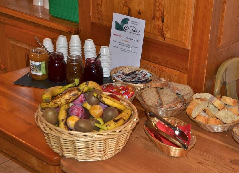 Buffet Photo