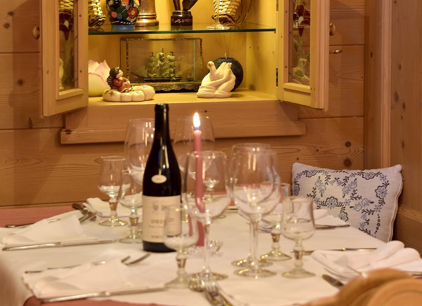 Dining room Photo