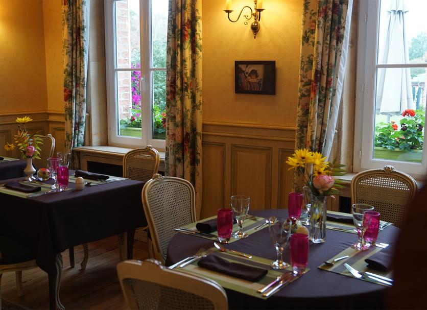 Dining room Photo