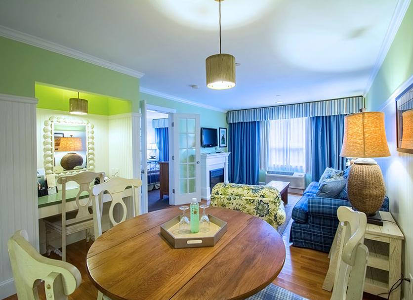 Dining room Photo