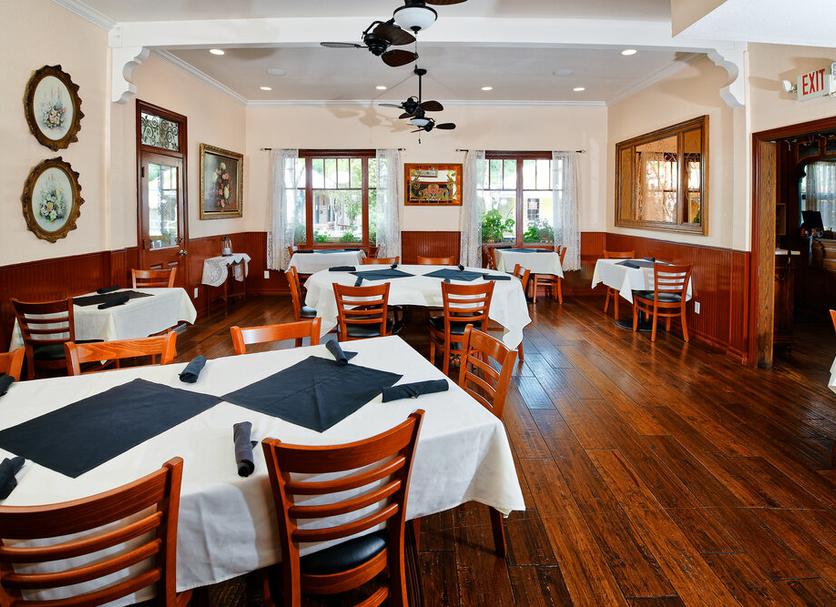Restaurant Photo