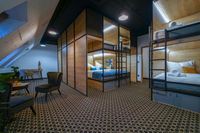 2020 Best Eu Art Boutique Capsule Hostel Chors