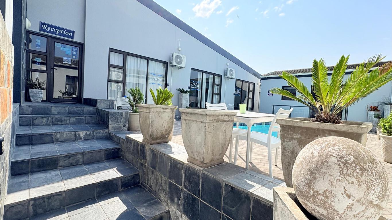 Le Blue Guesthouse