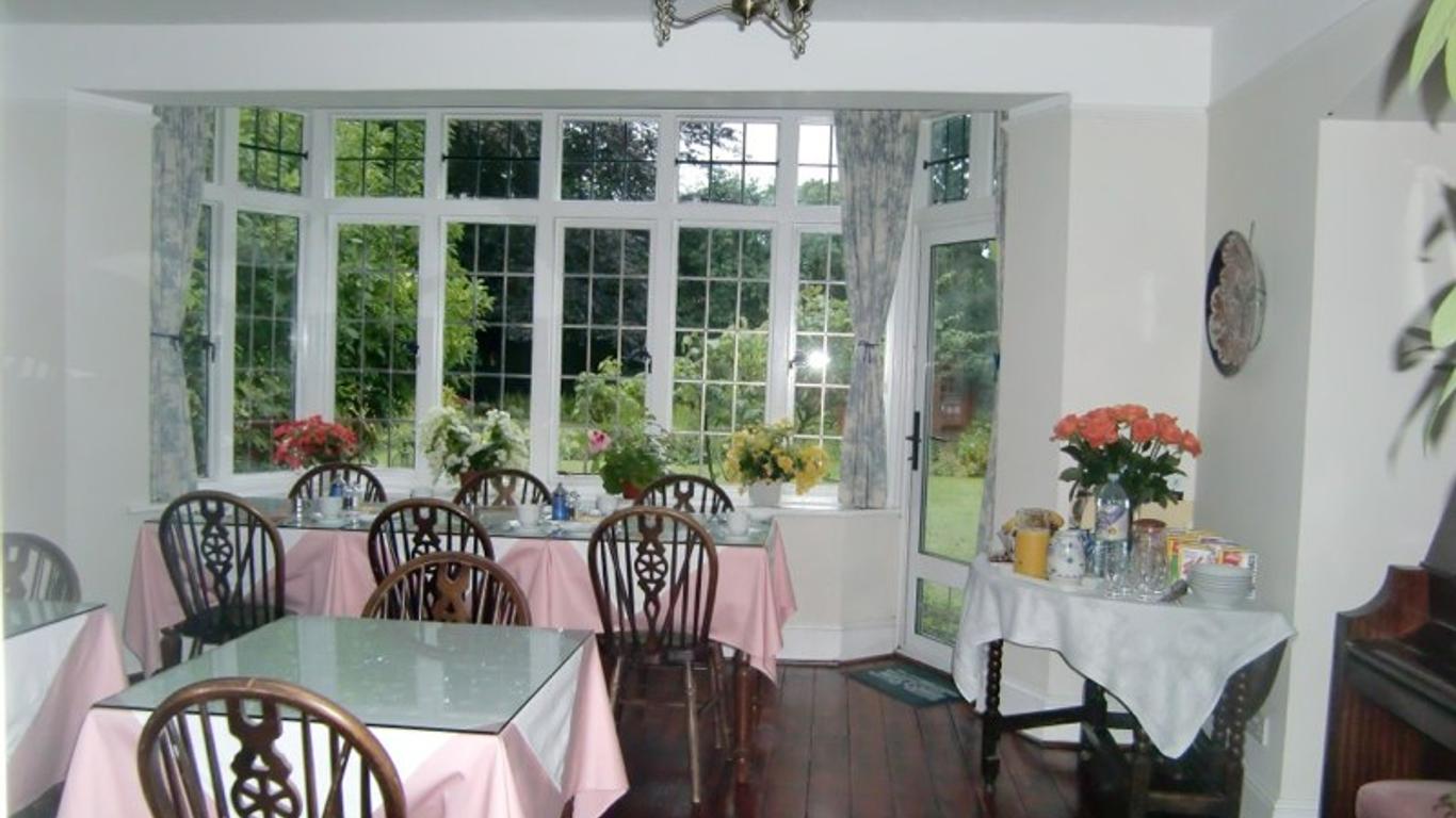 Hatsue Guest House
